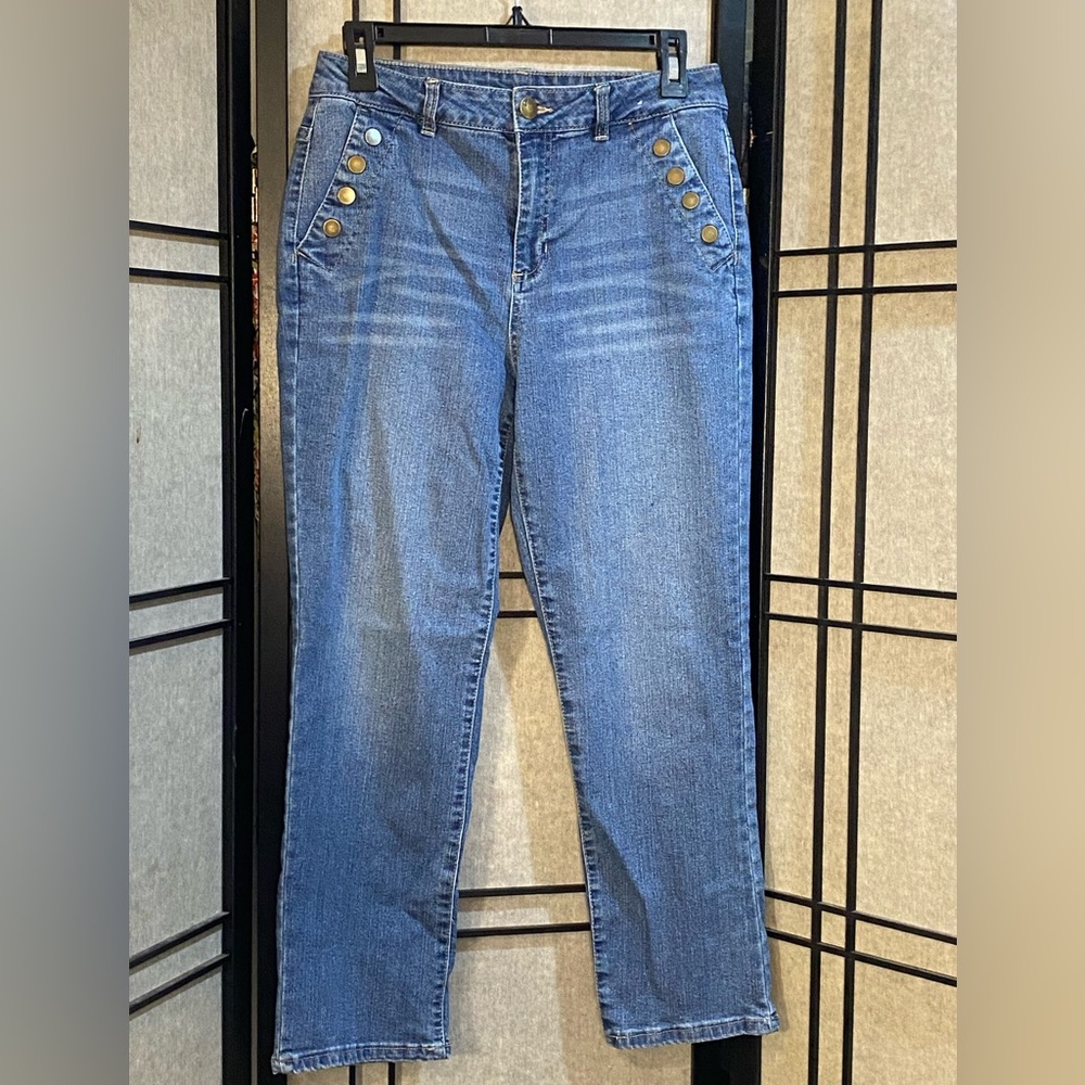 D. Jeans Women’s Medium Wash Cropped Capri Jeans Size 6 Pocket Snap Details